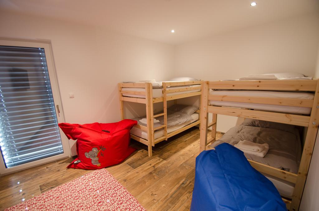 Superb Alpine Lodges By All In One Apartments Zell am See Bagian luar foto