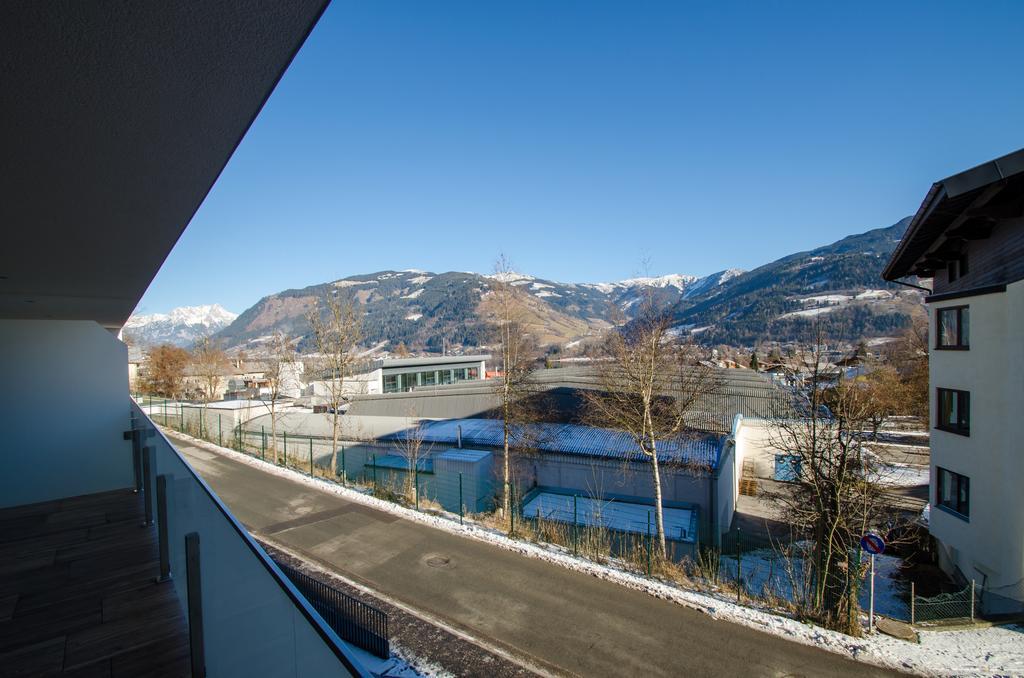 Superb Alpine Lodges By All In One Apartments Zell am See Bagian luar foto