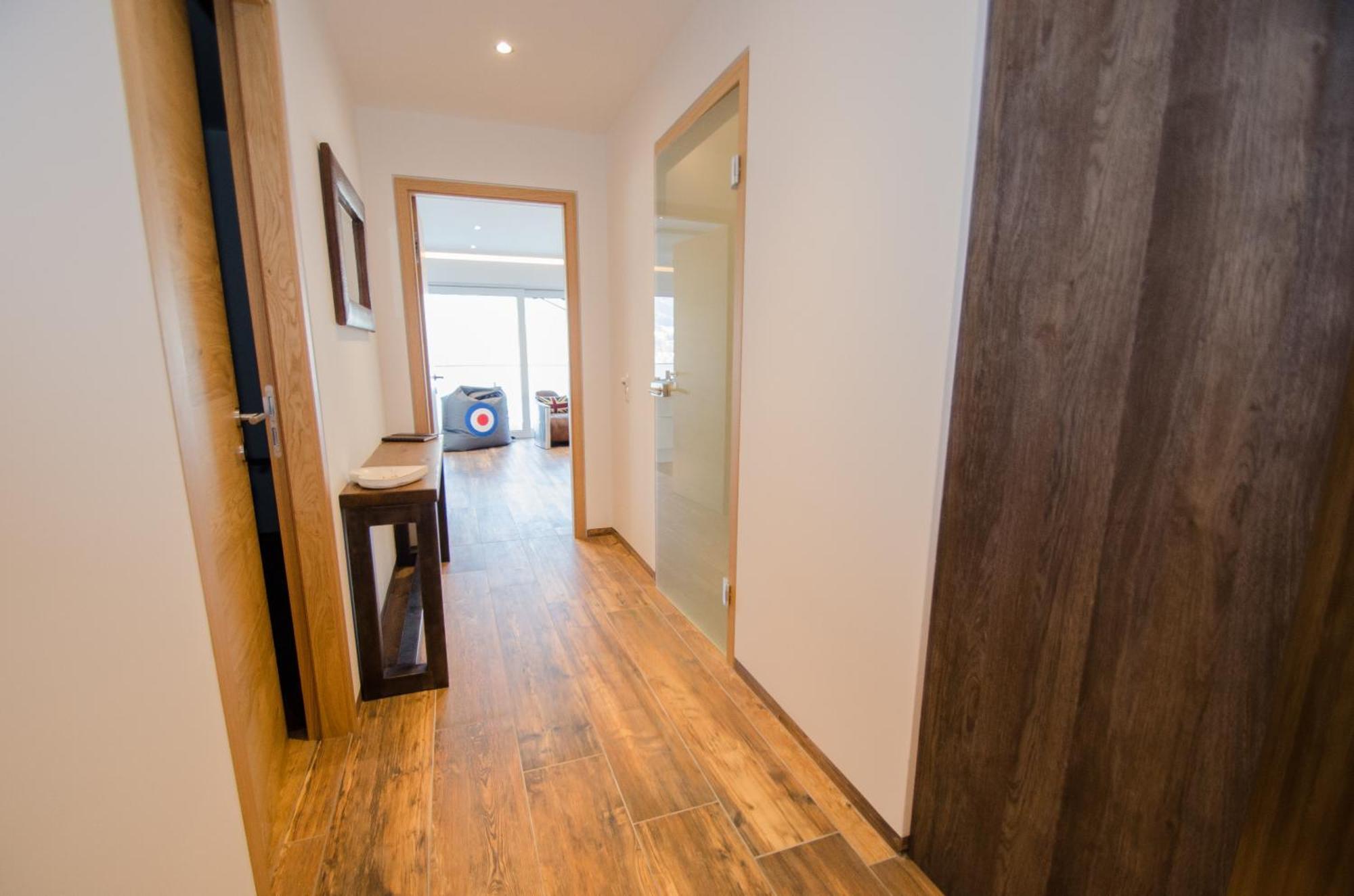 Superb Alpine Lodges By All In One Apartments Zell am See Bagian luar foto